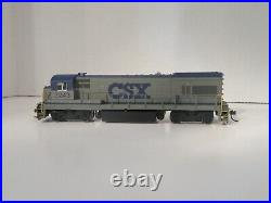 Atlas 8260 Kato U23B CSX diesel locomotive for a train set. Very nice item