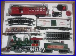 Bachmann North Pole Special Large Scale Model Train Set In Very Good Condition