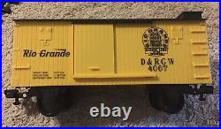 G SCALE RIO GRANDE TRAIN ENGINE 4067 4068. Battery Operated, Remote & Sounds