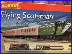 HORNBY'OO' GAUGE FLYING SCOTSMAN TRAIN SET R1072. Very Good Set. FREE UK POST