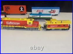 HO Scale TYCO Diesel Locomotive CHATTANOOGA 5628 Caboose more, 6 Piece Train Set
