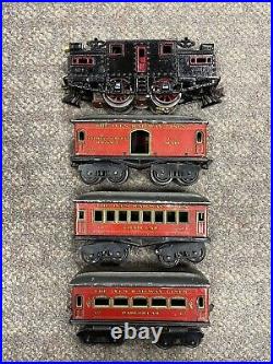 + Ives Prewar O Gauge 3218 Electric Locomotive 3-Car Red Passenger Set ST