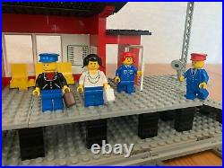 LEGO 7824 VERY RARE Train Station 1983 Vintage Set Complete With Instructions