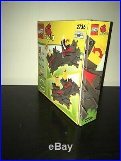 Lego 2736 Duplo Set. D-grey Soft Railway Crossing Tracks Arrow. BNIB. Very Rare