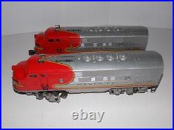 Lionel Trains Postwar 2353 O Gauge Santa Fe F-3 AA Diesel Locomotive Set