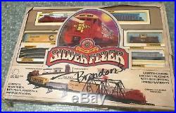 Rare Vintage HO Bachmann Silver Flyer HO Electric Train Set Very Nice