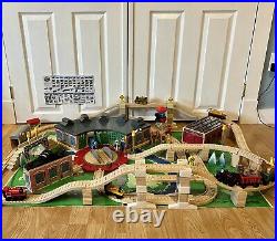Thomas The Train Wooden ROUNDHOUSE SET 1998 GREAT CONDITION VERY RARE THE WORKS