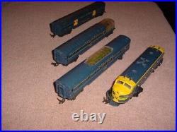 Triang RAILWAY Double Ended Diesel Locomotive 00 oo Gauge Train Set + 3 CARS
