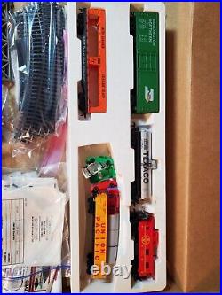 Tyco Santa Fe Giant 51 piece train set with directions in box READ