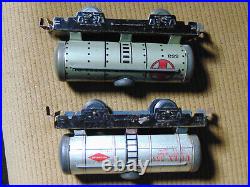 Vintage 1930's Marx 0 scale lithographed tin train set very good condition