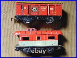 Vintage 1930's Marx 0 scale lithographed tin train set very good condition